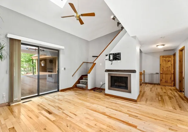 4th image of 13 Eaton Ct, Haverhill, MA 01832