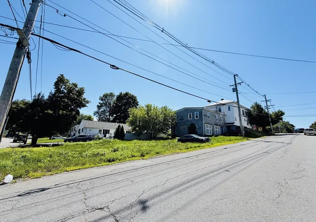 Listing Photo 4 - Condo for sale in building located at 719 Main St, Clinton, MA 01510