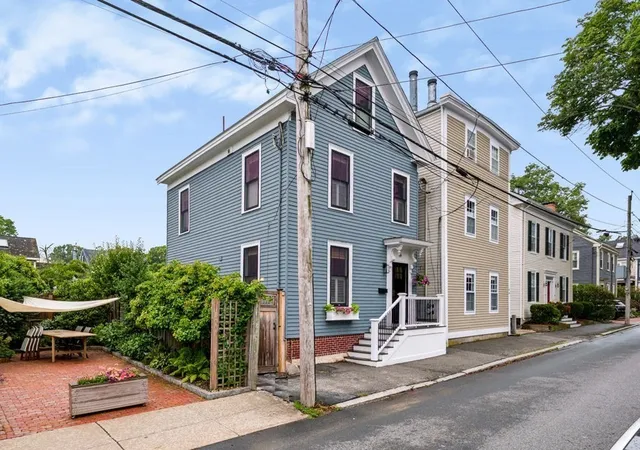 3rd image of 68 Milk St, Newburyport, MA 01950 | MLS# 73546430