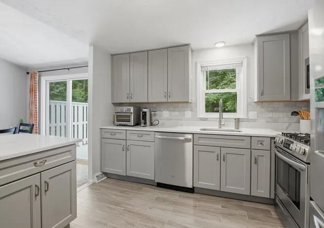 5th image of 36 Valentine Rd, Northborough, MA 01532 | MLS# 73556371