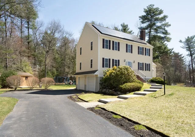 Homes for sale in East Bridgewater, MA | 127 Leaf Lane, East Bridgewater, MA 02333 | MLS# 73499725