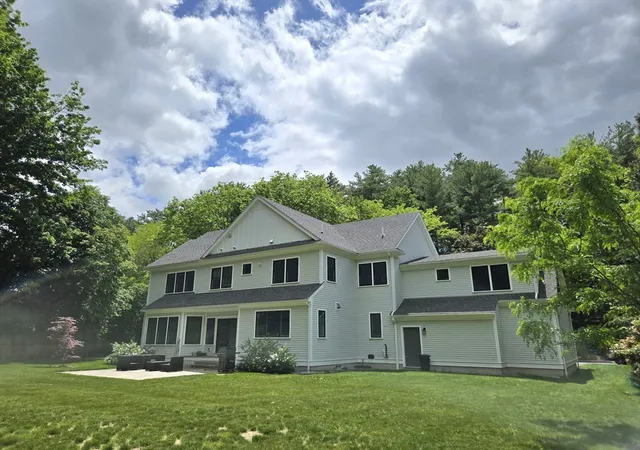3rd image of 135 Williams Rd, Concord, MA 01742 | MLS# 73533283