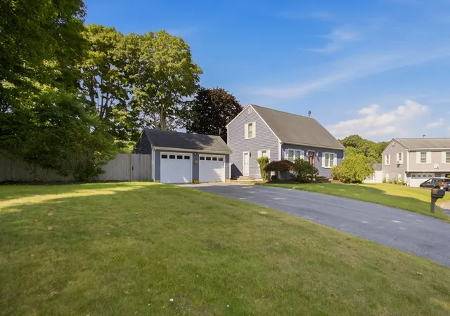1st image of 5 Beejay Ct, Warren, RI 02885 | MLS# 73567380