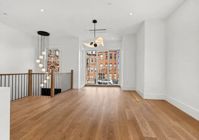 2nd image of 561 East Broadway #561, Boston, MA 02127 | MLS# 73545537