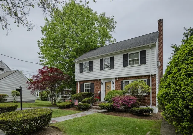 Photo 2 of Single family home for sale at 8 Carlson Cir, West Roxbury, MA 02132 | MLS# 73530344 | Listing updated on 2026-10-03