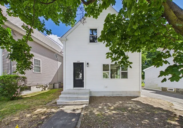 Homes for sale in Taunton, MA | 191 Bay St, Taunton, MA 02780 | MLS# 73537347