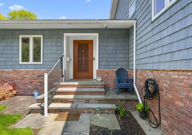 4th image of 59 Briarcliff Rd, Brockton, MA 02301 | MLS# 73522200