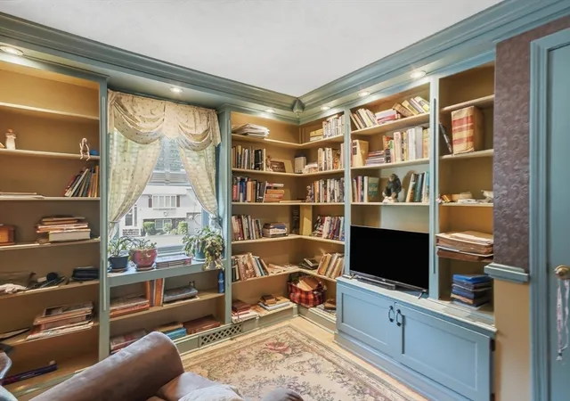 40th image of 52 Sherwood Dr, Haverhill, MA 01835 | MLS# 73544970