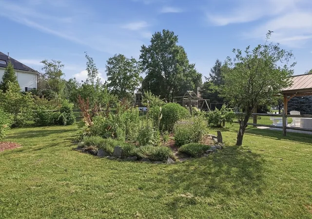5th image of 52 Sherwood Dr, Haverhill, MA 01835 | MLS# 73544970