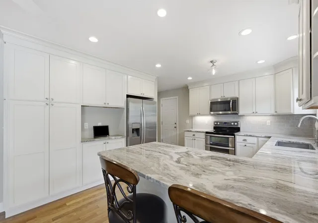 4th image of 33 Kimberly Dr, South Hadley, MA 01075 | MLS# 73548551