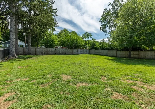 33rd image of 31 Thompson St, East Longmeadow, MA 01028 | MLS# 73566679