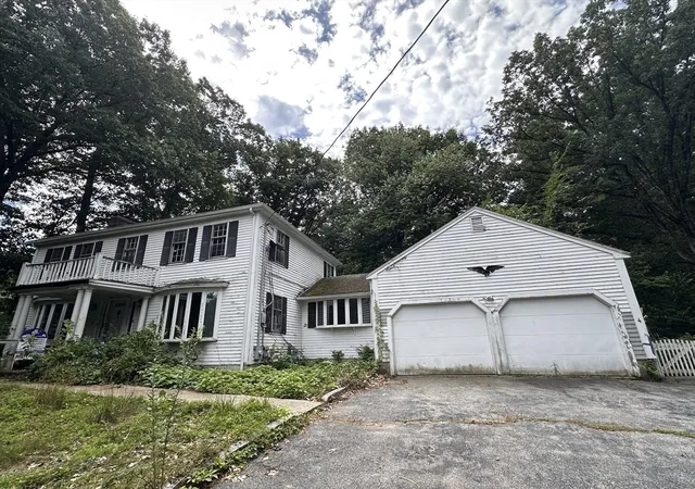 Photo 2 of Sale Pending at 4 Windsor St, Chelmsford, MA 01824 | MLS# 73560084 | Listing updated on 2026-09-18