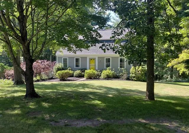 3rd image of 3 Kelly Dr, Middleboro, MA 02346 | MLS# 73558587