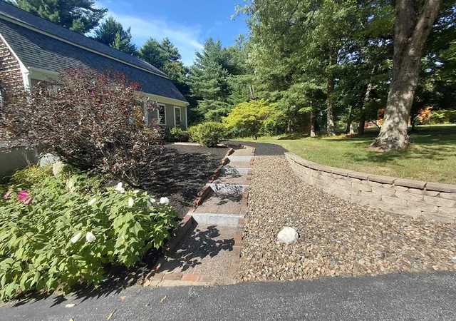 5th image of 3 Kelly Dr, Middleboro, MA 02346 | MLS# 73558587