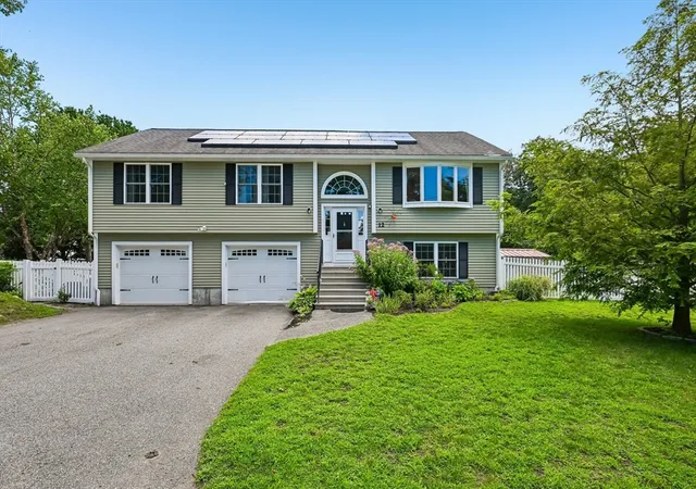 Photo 1 of Single family home for sale at 12 Autumn St, Billerica, MA 01821 | MLS# 73568373 | Listing updated on 2026-09-02