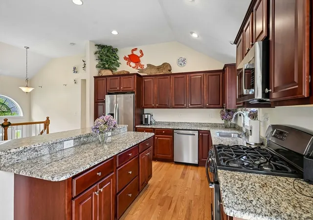 Photo 3 of Sale Pending at 12 Autumn St, Billerica, MA 01821 | MLS# 73568373 | Listing updated on 2026-10-07