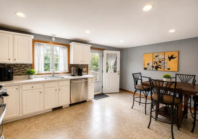 2nd image of 34 Old Plymouth St #34, East Bridgewater, MA 02333 | MLS# 73560797