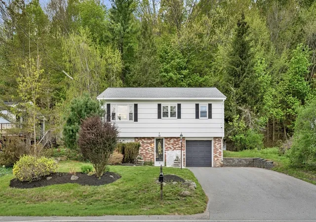 Homes for sale in Amesbury, MA | 88 Whitehall Rd, Amesbury, MA 01913 | MLS# 73518034