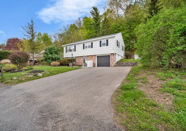 Homes for sale in Amesbury, MA | 88 Whitehall Rd, Amesbury, MA 01913 | MLS# 73518034