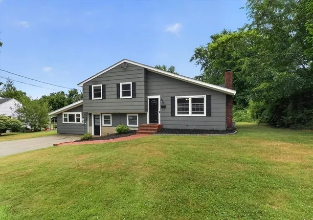 Homes for sale in Whitman, MA | 15 Russell Rd, Whitman, MA 02382 | MLS# 73545946