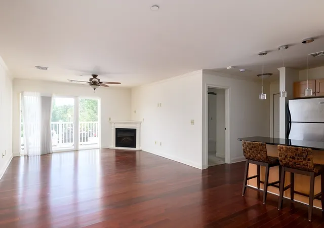 5th image of 1818 Main St #110, Holden, MA 01520 | MLS# 73566895