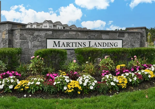 Homes for sale in North Reading, MA | 220 Martins Landing #102, North Reading, MA 01864 | MLS# 73541844