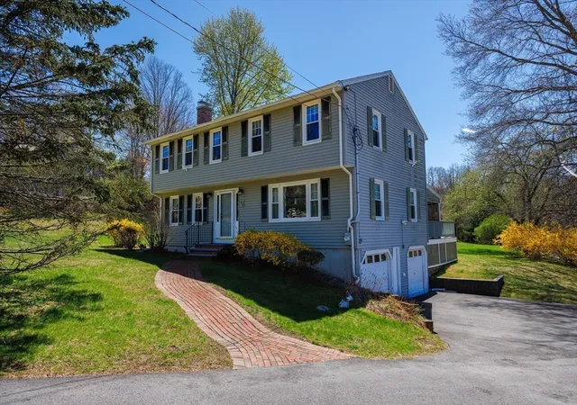 Homes for sale in Grafton, MA | 42 Stowe Rd, Grafton, MA 01519 | MLS# 73522492