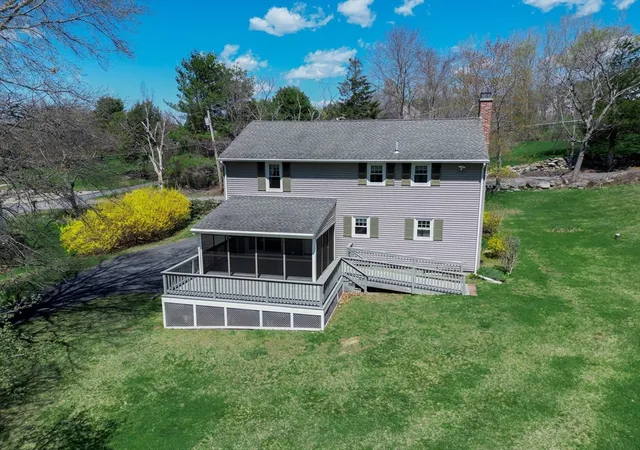 Homes for sale in Grafton, MA | 42 Stowe Rd, Grafton, MA 01519 | MLS# 73522492