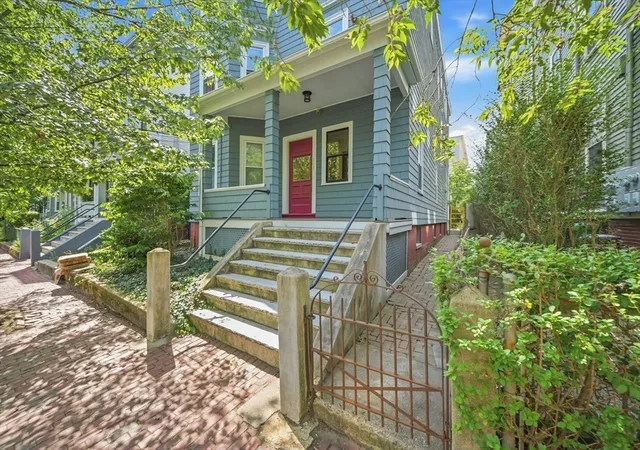 1st image of 113 Antrim St #3, Cambridge, MA 02139 | MLS# 73565239