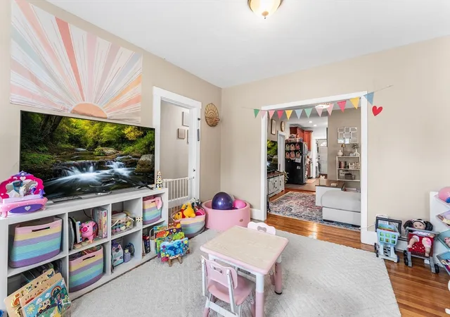 Photo 4 of Sale Pending at 39 Orchard St, Marlborough, MA 01752 | MLS# 73550888 | Listing updated on 2026-09-08