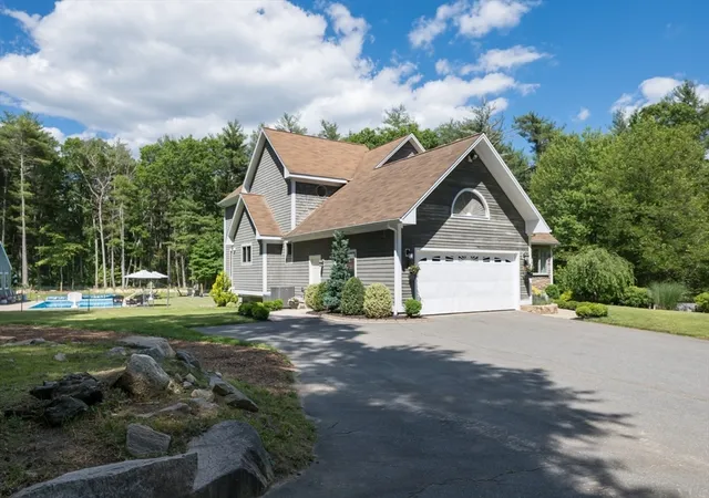 4th image of 28 Gammons Rd, Acushnet, MA 02743 | MLS# 73538469