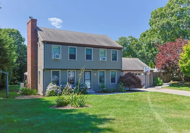 2nd image of 118 Wayside Dr, Brewster, MA 02631 | MLS# 73556501