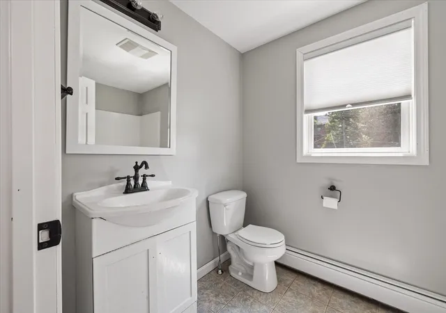 4th image of 3 Arrowhead Ave, Auburn, MA 01501 | MLS# 73556273