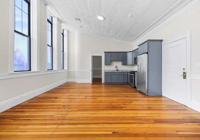 Homes for sale in Lawrence, MA | 202 Broadway #31, Lawrence, MA 01840 | MLS# 73547118