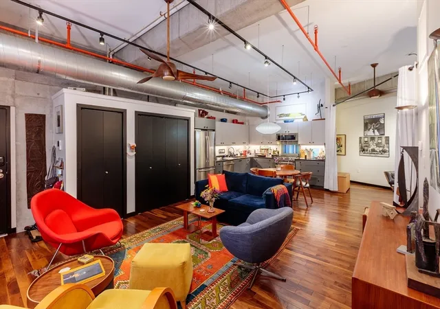Listing Photo 5 - Condo for sale in building located at 1060 Broadway, Somerville, MA 02144 - Unit #114