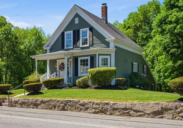 Homes for sale in Holbrook, MA | 25 Linwood St, Holbrook, MA 02343 | MLS# 73525748