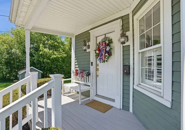 Homes for sale in Holbrook, MA | 25 Linwood St, Holbrook, MA 02343 | MLS# 73525748
