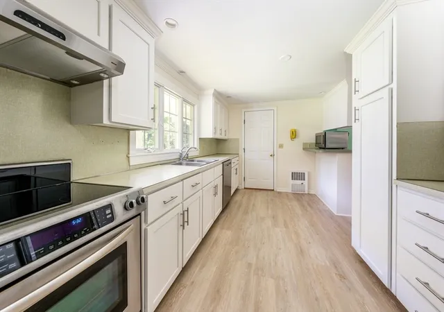 5th image of 61 White Oak Trl, Centerville, MA 02632 | MLS# 73559791