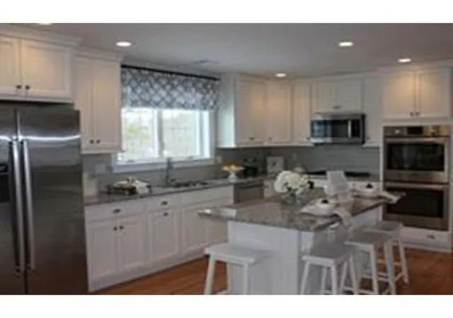 4th image of 7 Muirfield, Andover, MA 02360
