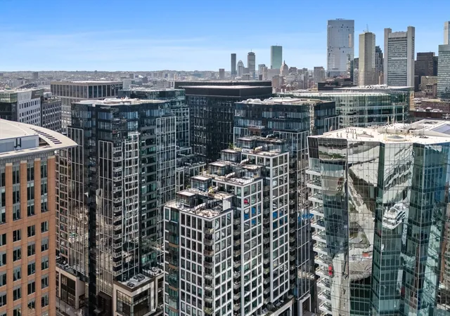 27th image of 133 Seaport Blvd #1805, Boston, MA 02210 | MLS# 73511192