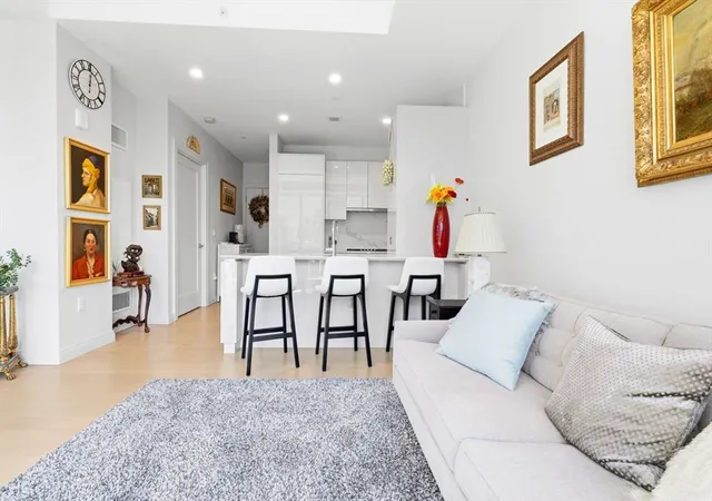 5th image of 133 Seaport Blvd #1805, Boston, MA 02210 | MLS# 73511192