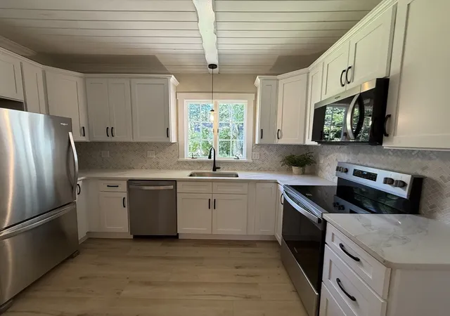 4th image of 82 Hartwell St, Southbridge, MA 01550 | MLS# 73551719