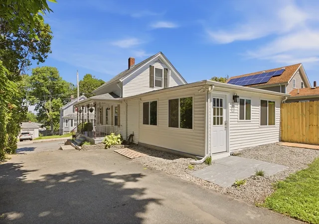 35th image of 225 Mount Pleasant St, Fall River, MA 02720 | MLS# 73564383