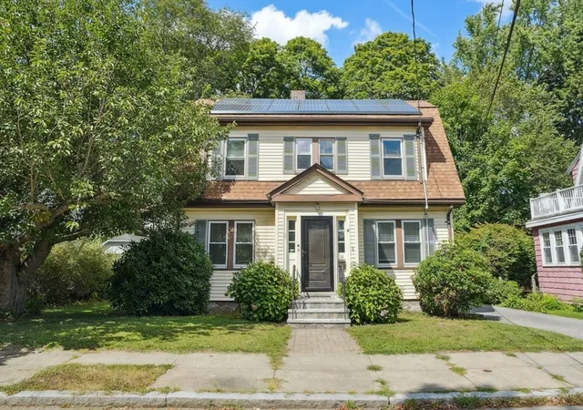 2nd image of 14 Ravenna Rd, West Roxbury, MA 02132 | MLS# 73426048