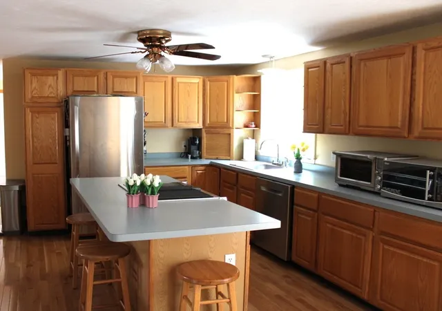 5th image of 27 Gretchen Way, Raynham, MA 02767 | MLS# 73525362