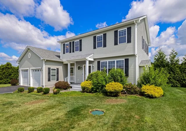 Photo 3 of Single family home for sale at 11 Aubin St, Seekonk, MA 02771 | MLS# 73558262 | Listing updated on 2026-10-05