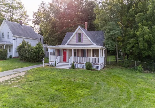 Photo 3 of Sale Pending at 283 South St, Bridgewater, MA 02324 | MLS# 73563190 | Listing updated on 2026-09-30