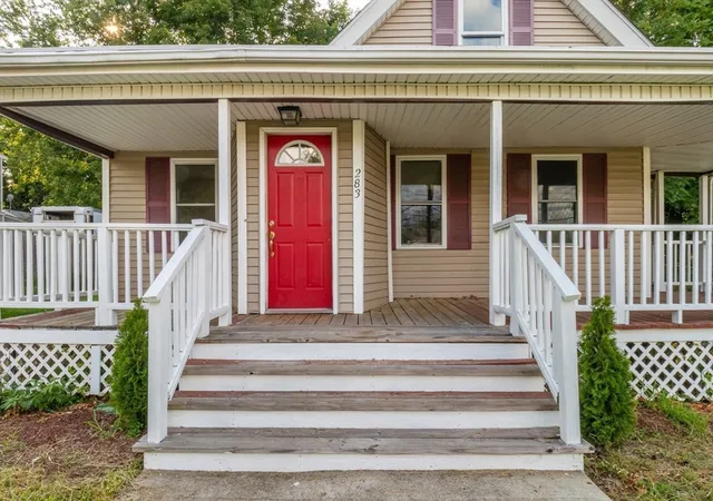 Photo 4 of Sale Pending at 283 South St, Bridgewater, MA 02324 | MLS# 73563190 | Listing updated on 2026-09-30