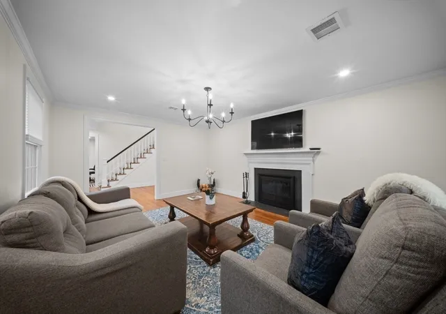 Photo 4 of Single family home for sale at 10 Juniper Hl Rd, Waltham, MA 02452 | MLS# 73554419 | Listing updated on 2026-09-12