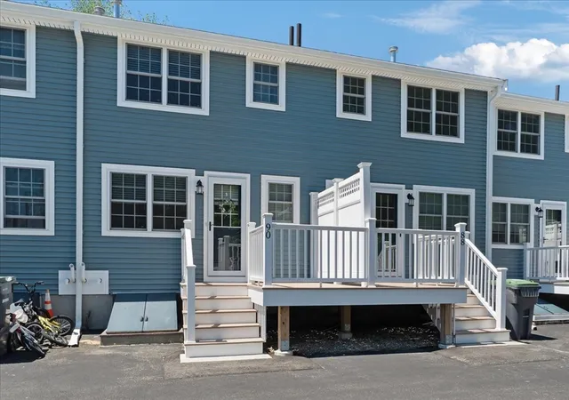 Homes for sale in Dedham, MA | 90 Durham Rd, Dedham, MA 02026
